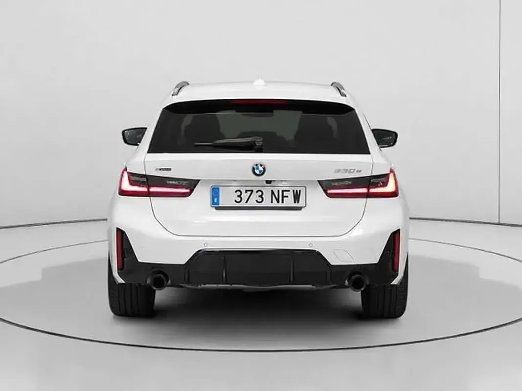 Usado BMW 330e Comfort Edition 292 CV (214 kW) 2025 Blanco Familiar