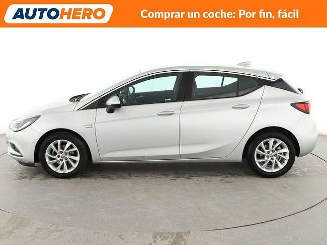 Usado Opel Astra Dynamic 125 CV (91 kW) 2018 Gris / plata Berlina