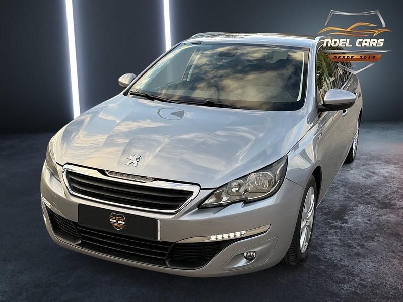 Usado Peugeot 308 SW Style 120 CV (88 kW) 2016 Gray Familiar