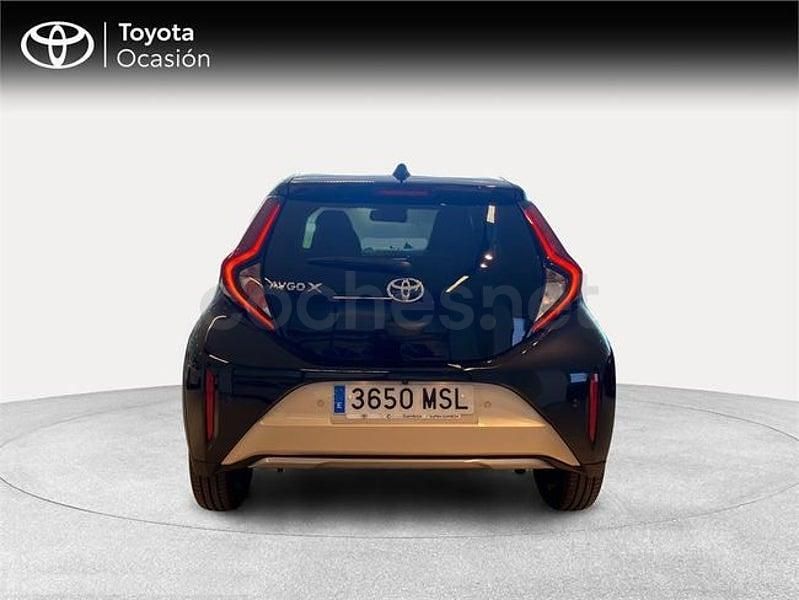 Usado Toyota Aygo X 72 CV (52 kW) 2024 Beige SUV