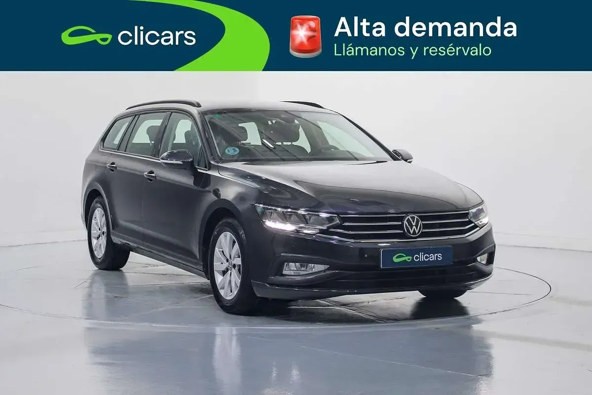 Usado VW Passat Business 122 CV (89 kW) 2021 Gris Familiar