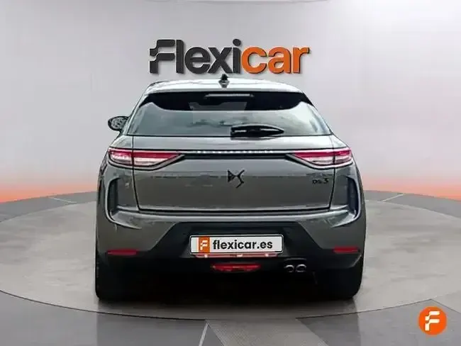 Usado DS Automobiles DS3 Crossback Performance 130 CV (95 kW) 2023 Gris SUV