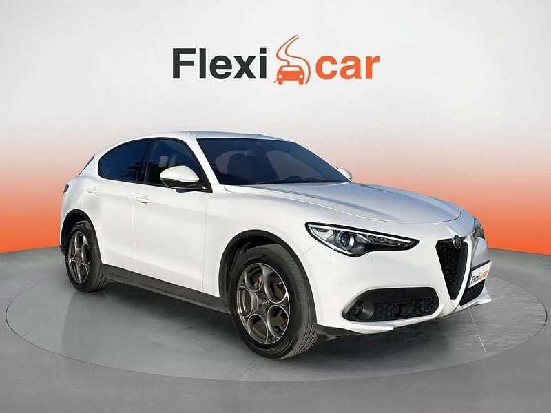 Usado Alfa Romeo Stelvio Super 192 CV (141 kW) 2022 Blanco SUV