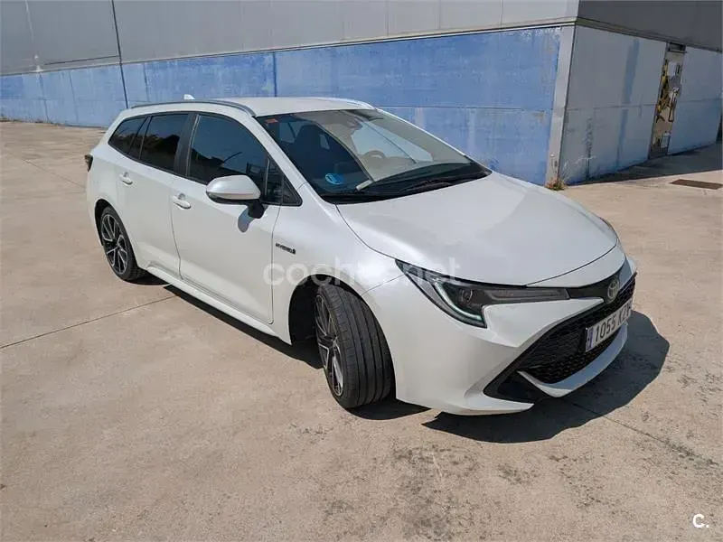 Usado Toyota Corolla Sport 180 CV (132 kW) 2019 Blanco Familiar