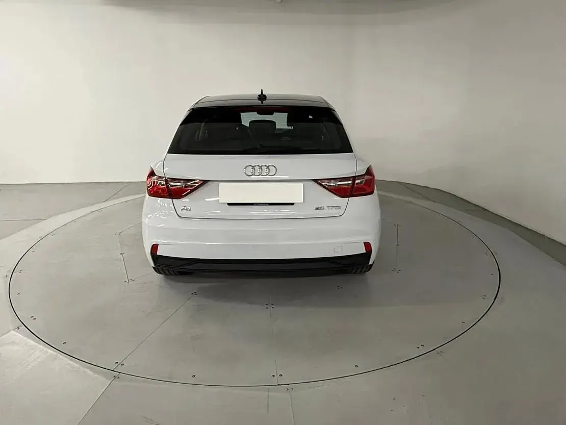 Usado Audi A1 Sportback Advanced Plus 150 CV (110 kW) 2020 Blanco Utilitario