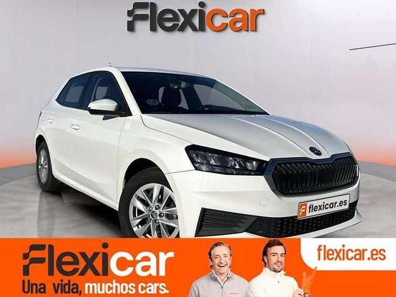 Usado Skoda Fabia Ambition 95 CV (69 kW) 2022 Blanco Utilitario