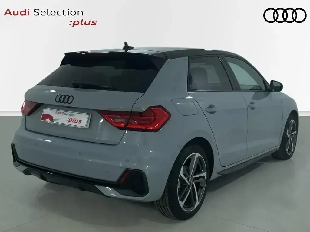 Usado Audi A1 Black Edition 116 CV (85 kW) 2025 Gris SUV