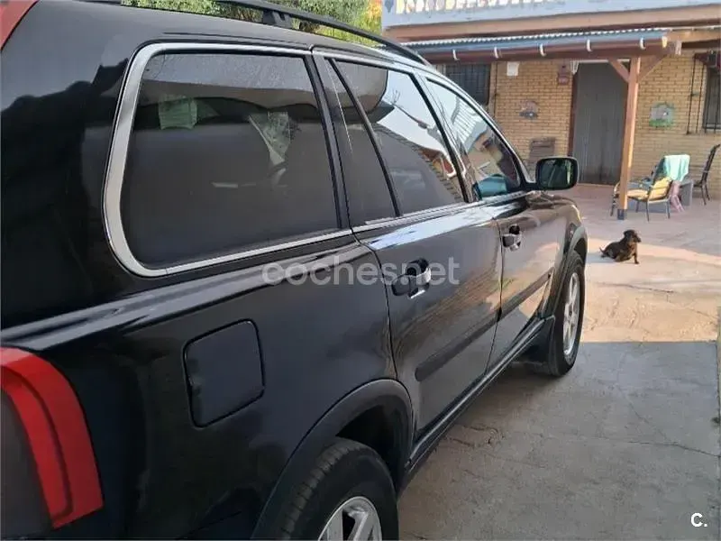 Usado Volvo XC90 Momentum 163 CV (119 kW) 2005 Negro SUV
