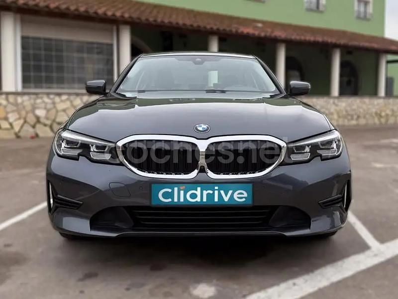 Usado BMW 320e 190 CV (139 kW) 2021 Gris / plata Berlina