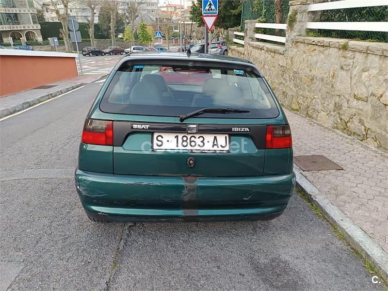 Usado Seat Ibiza 60 CV (44 kW) 1997 Verde Utilitario