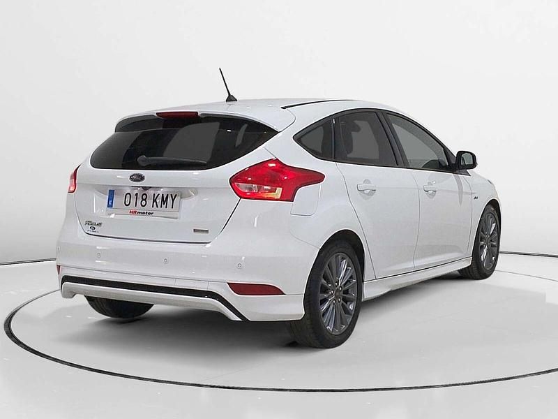 Usado Ford Focus ST-Line 125 CV (91 kW) 2018 Blanco