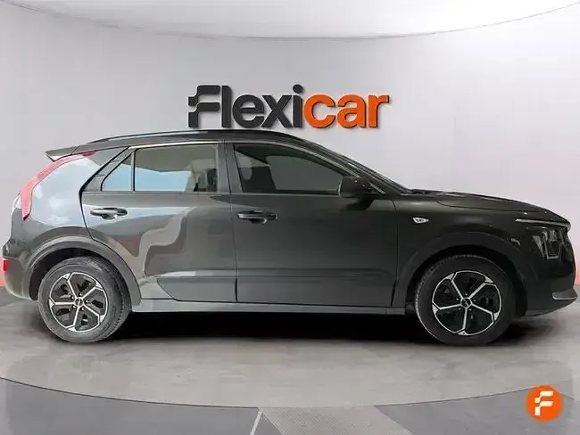 Usado Kia Niro 141 CV (103 kW) 2023 Gris SUV