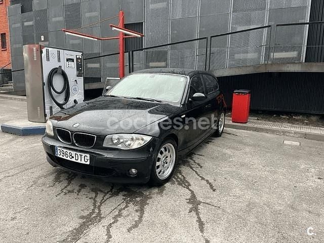 Usado BMW 118 122 CV (89 kW) 2005 Negro Utilitario