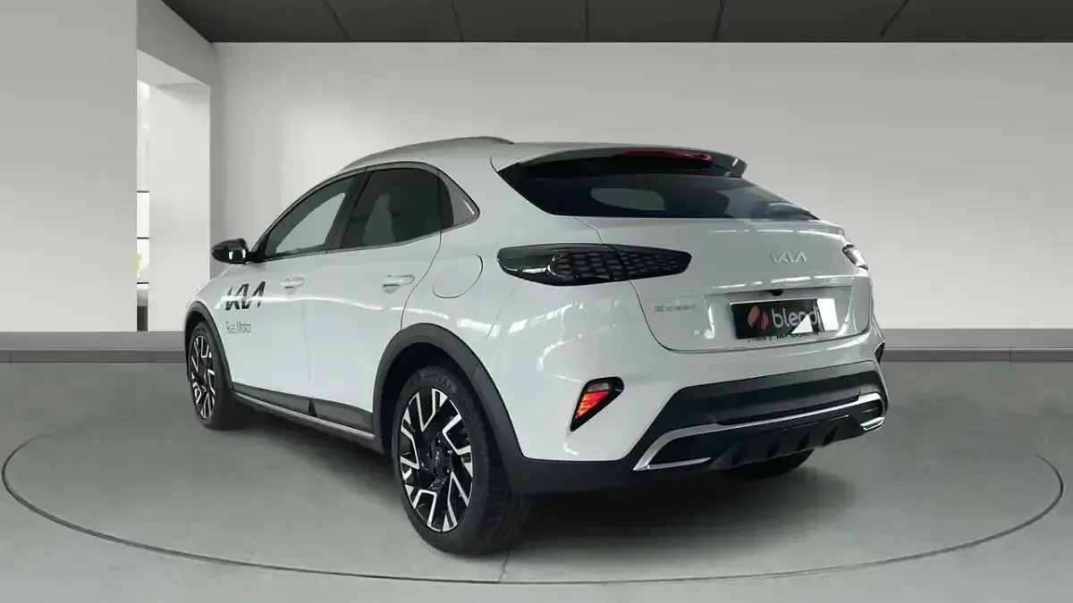 Usado Kia XCeed Style 150 CV (110 kW) 2025 Blanco SUV
