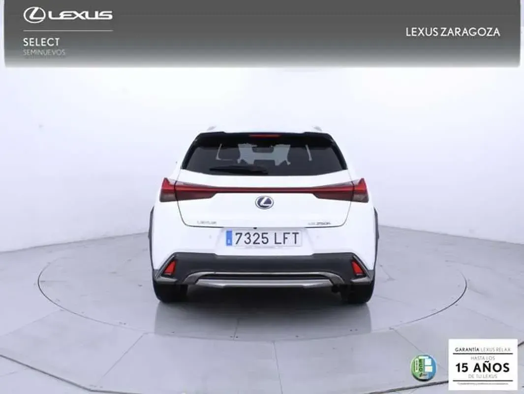 Usado Lexus UX 250h 184 CV (135 kW) 2020 Blanco SUV