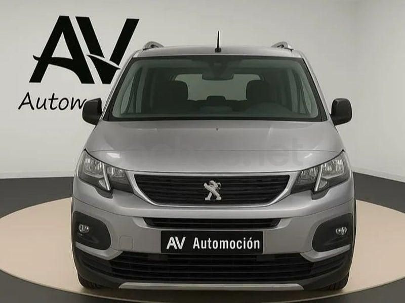Usado Peugeot Rifter GT 130 CV (95 kW) 2023 Gris / plata Monovolumen