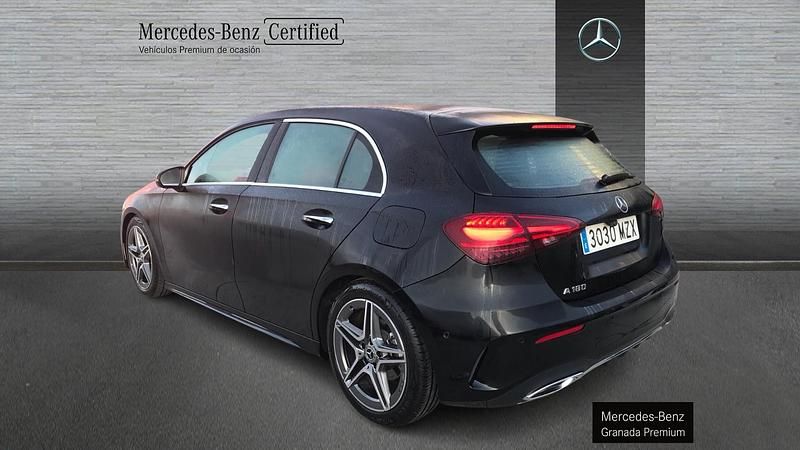 Usado Mercedes A180 136 CV (100 kW) 2025 Negro Berlina