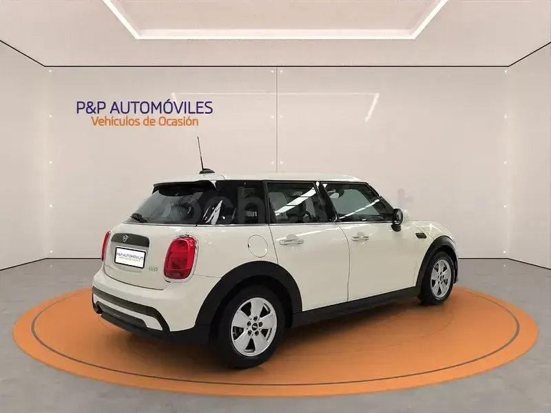 Usado Mini ONE 102 CV (75 kW) 2022 Beige Utilitario