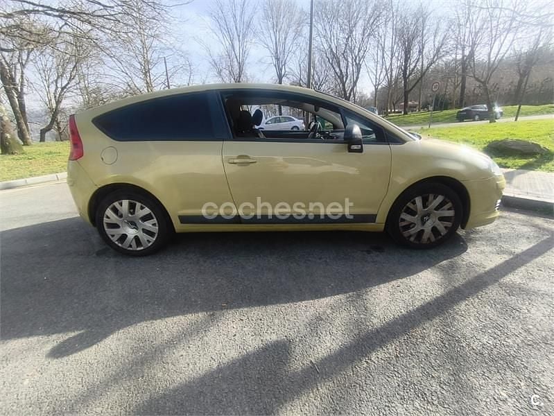 Usado Citroën C4 VTR Sport 110 CV (80 kW) 2005 Amarillo Berlina
