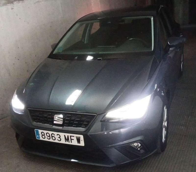 Usado Seat Ibiza Style 80 CV (58 kW) 2023 Gris Utilitario