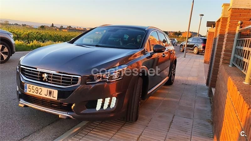Usado Peugeot 508 RXH 180 CV (132 kW) 2017 Gris / plata Familiar