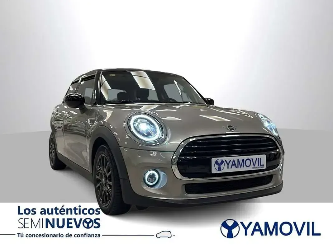 Usado Mini Cooper 136 CV (100 kW) 2020 Plateado Utilitario
