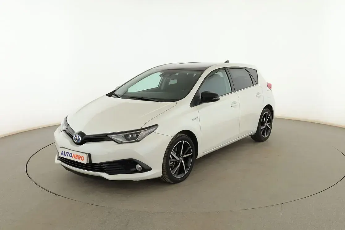 Usado Toyota Auris Hybrid Edition 136 CV (100 kW) 2017 Berlina