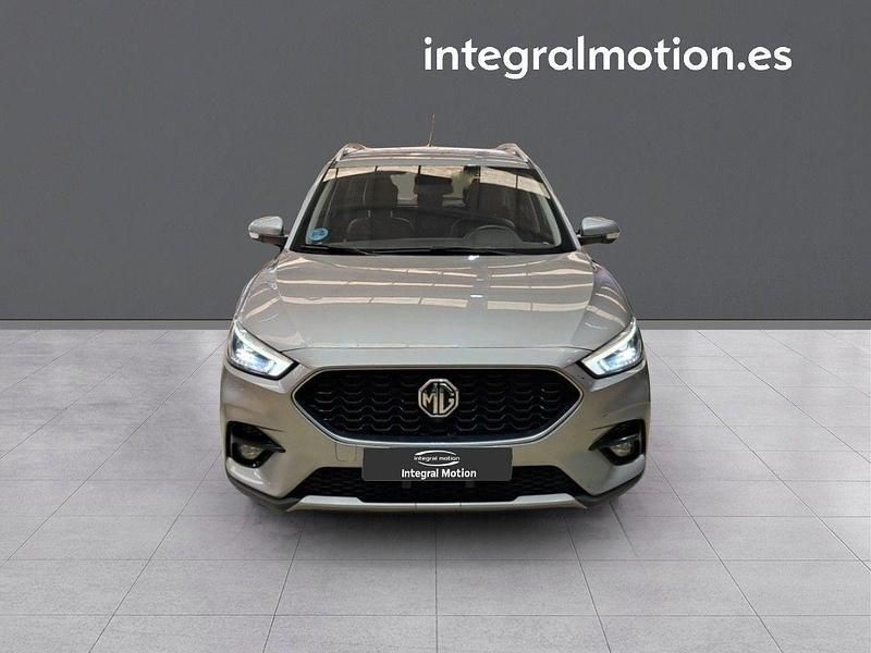 Usado MG ZS Luxury 106 CV (77 kW) 2024 Gris SUV