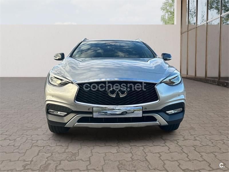 Usado Infiniti QX30 Premium 170 CV (125 kW) 2018 Beige SUV