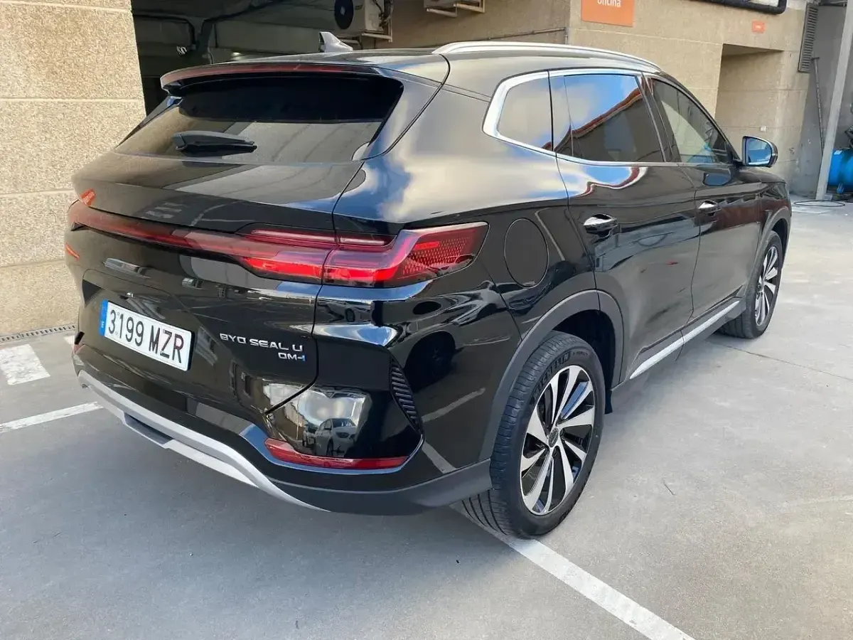 Begagnad BYD Seal U Comfort 218 HK (160 kW) 2025 Svart SUV