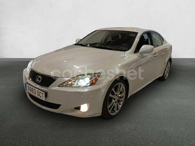 Beige Usado 2008 Lexus IS250 Luxury Line Berlina | 10.900 € (Un poco caro) - Imagen 1/4