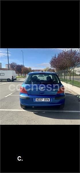 Usado Peugeot 307 110 CV (80 kW) 2002 Azul Berlina