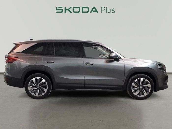 Usado Skoda Kodiaq Selection 150 CV (110 kW) 2024 Gris SUV