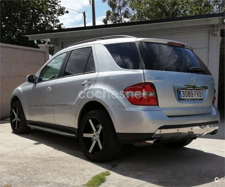 Gris / plata Usado 2006 Mercedes ML320 SUV | 11.000 € (Precio justo) - Imagen 1/4