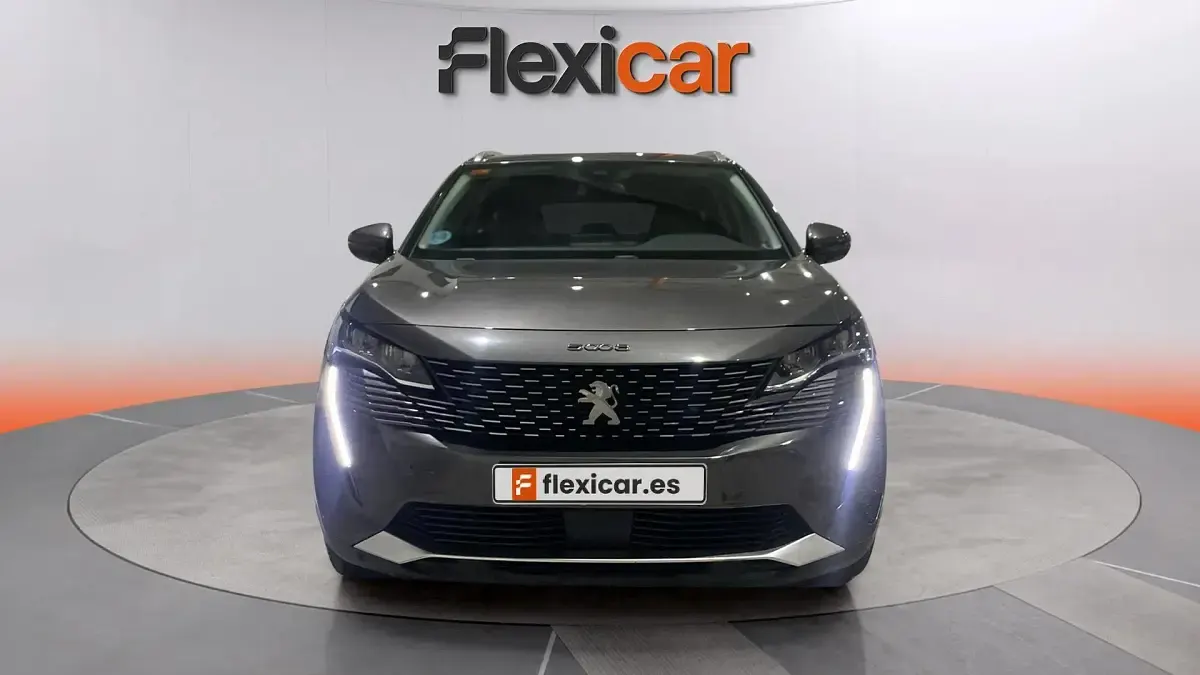 Usado Peugeot 5008 Allure 131 CV (96 kW) 2021 Gris SUV
