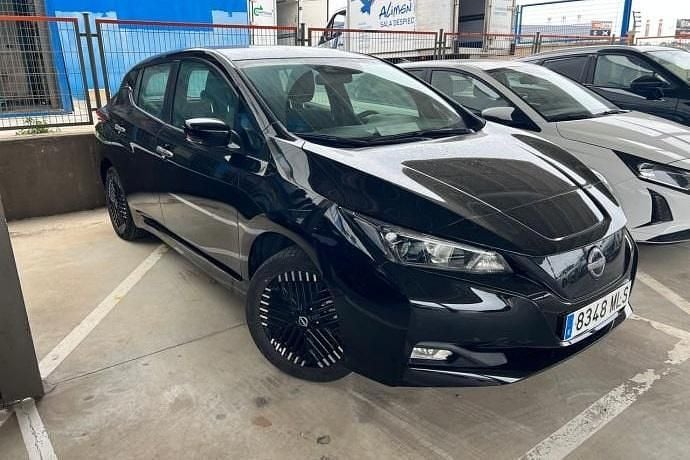 Usado Nissan Leaf Acenta 160 kW (218 HP) 2023 Preto Citadino