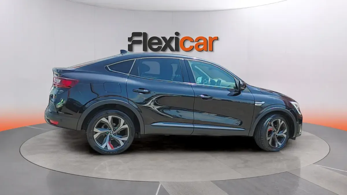 Usado Renault Arkana Intens 145 CV (106 kW) 2021 Negro SUV