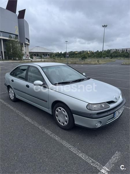 Gris / plata Usado 2000 Renault Laguna Berlina | 2100 € - Imagen 1/1