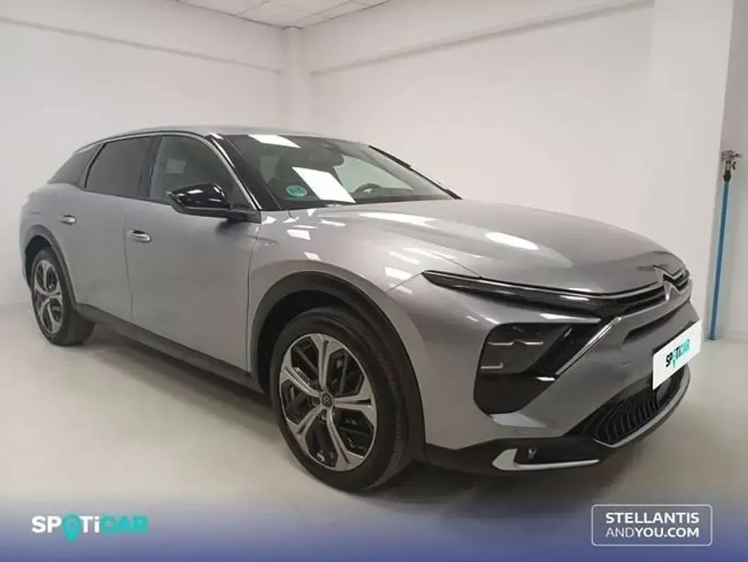 Usado Citroën C5 X Shine 226 CV (166 kW) 2024 Gris Familiar