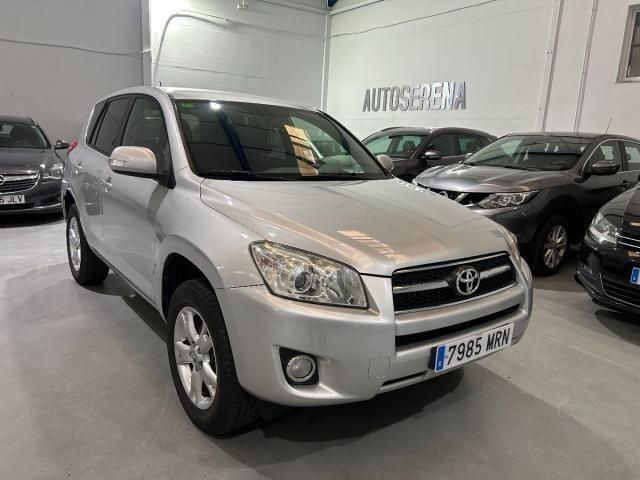 Gris Usado 2010 Toyota RAV4 Active SUV | 13.500 € (Un poco caro) - Imagen 1/4