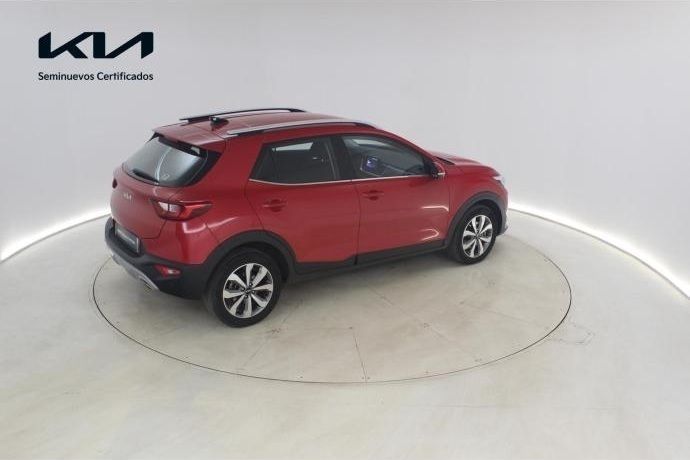 Usado Kia Stonic 100 CV (73 kW) 2024 SUV