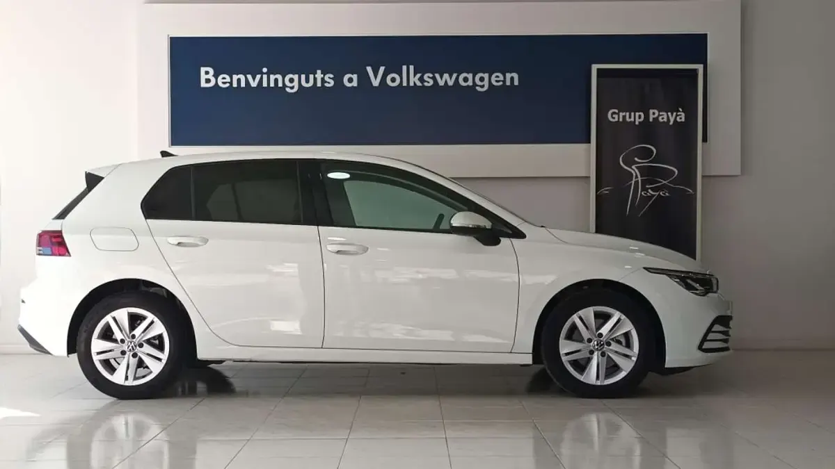 Usado VW Golf VIII Life 110 CV (80 kW) 2024 Blanco Utilitario