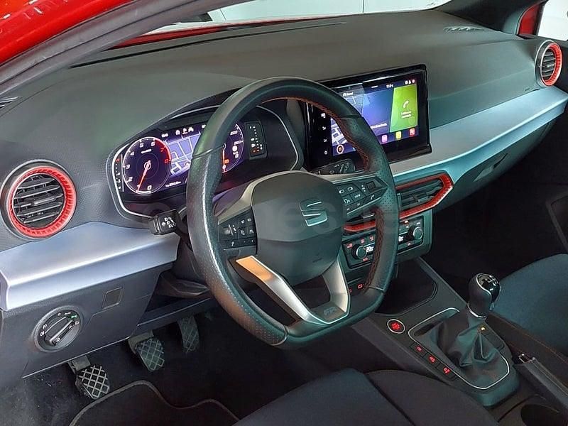 Usado Seat Ibiza FR 110 CV (80 kW) 2022 Granate Utilitario