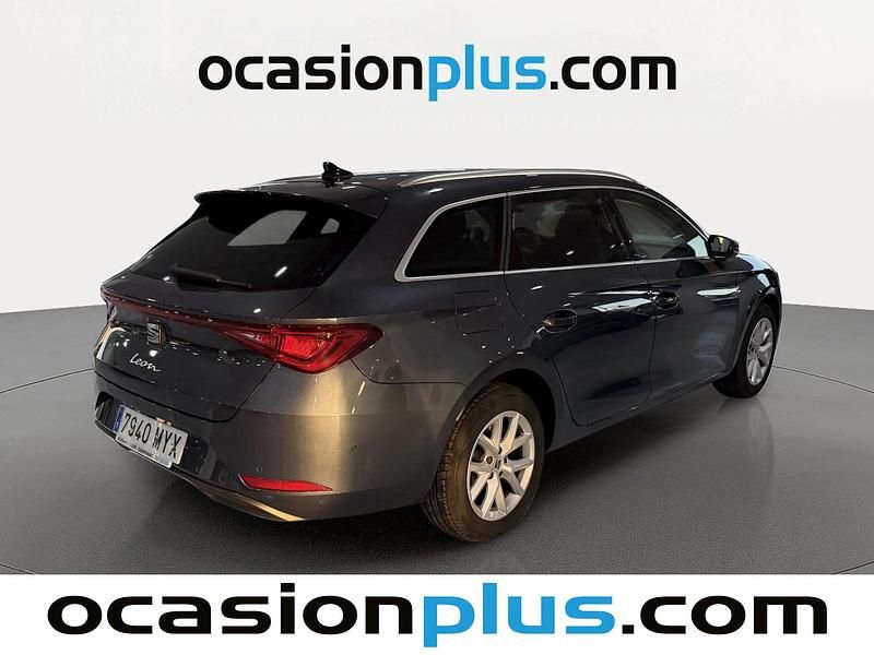 Usado Seat Leon Style 116 CV (85 kW) 2025 Gris Monovolumen