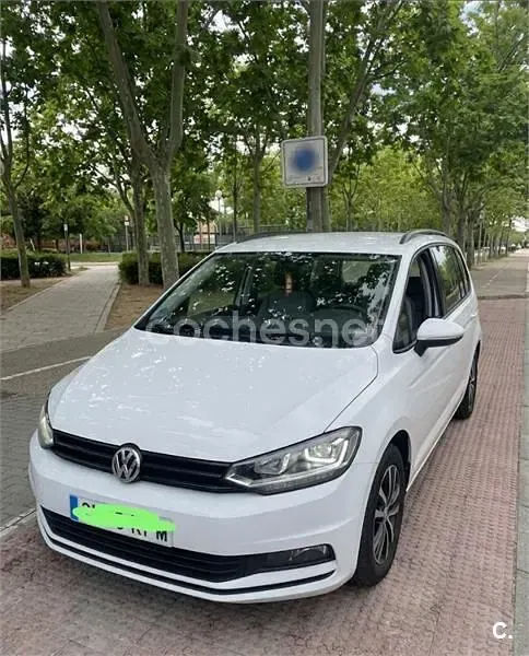Usado VW Touran Edition 115 CV (84 kW) 2017 Blanco Monovolumen
