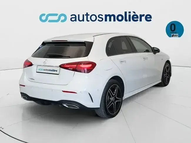 Usado Mercedes A250 218 CV (160 kW) 2025 Blanco Berlina