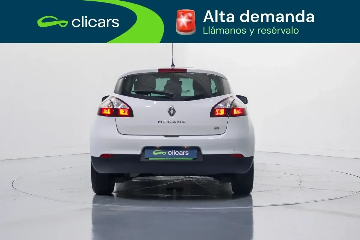 Usado Renault Mégane LIMITED 95 CV (69 kW) 2015 Blanco Berlina