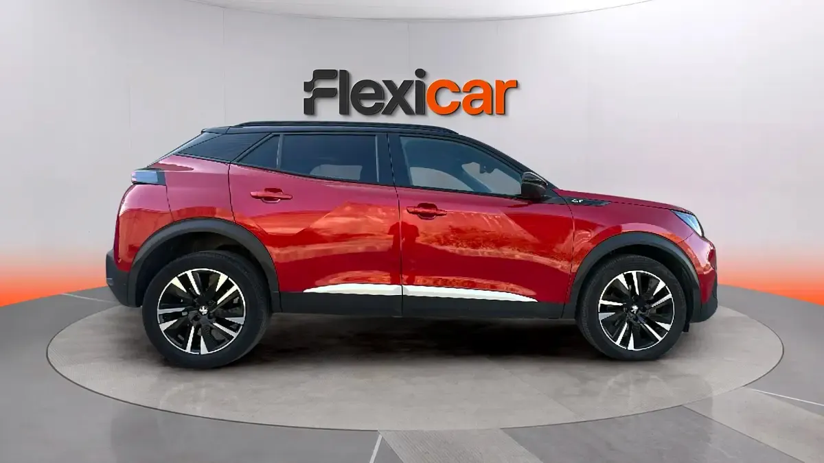 Usado Peugeot 2008 GT 131 CV (96 kW) 2021 Rojo SUV