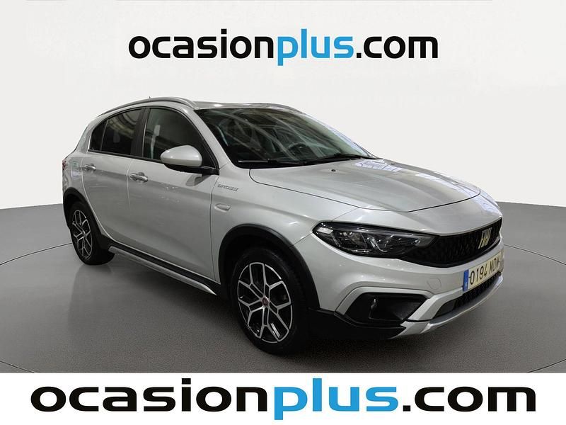 Usado Fiat Tipo Cross 130 CV (95 kW) 2023 Gris Utilitario