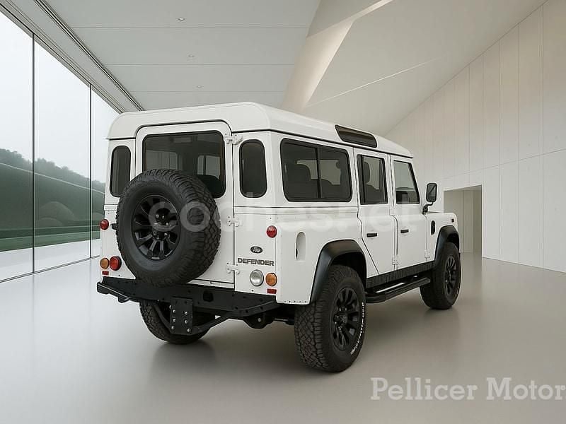Usado Land Rover Defender 122 CV (89 kW) 2012 Blanco Familiar